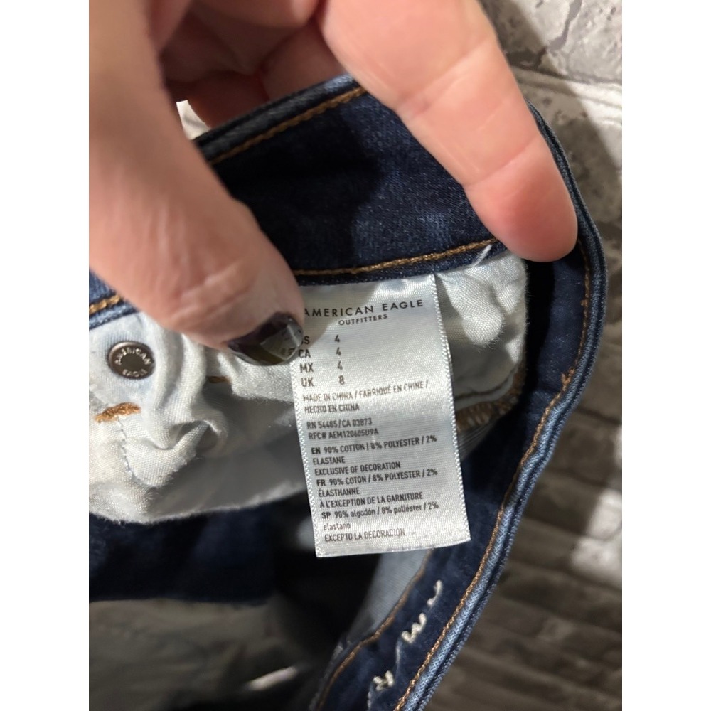 American Eagle Dark Jean short - Picture 4 of 5